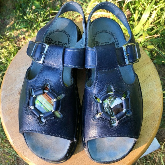 Dr. Martens Daisy O-ring Cut-Out Sandals - Picture 2 of 16